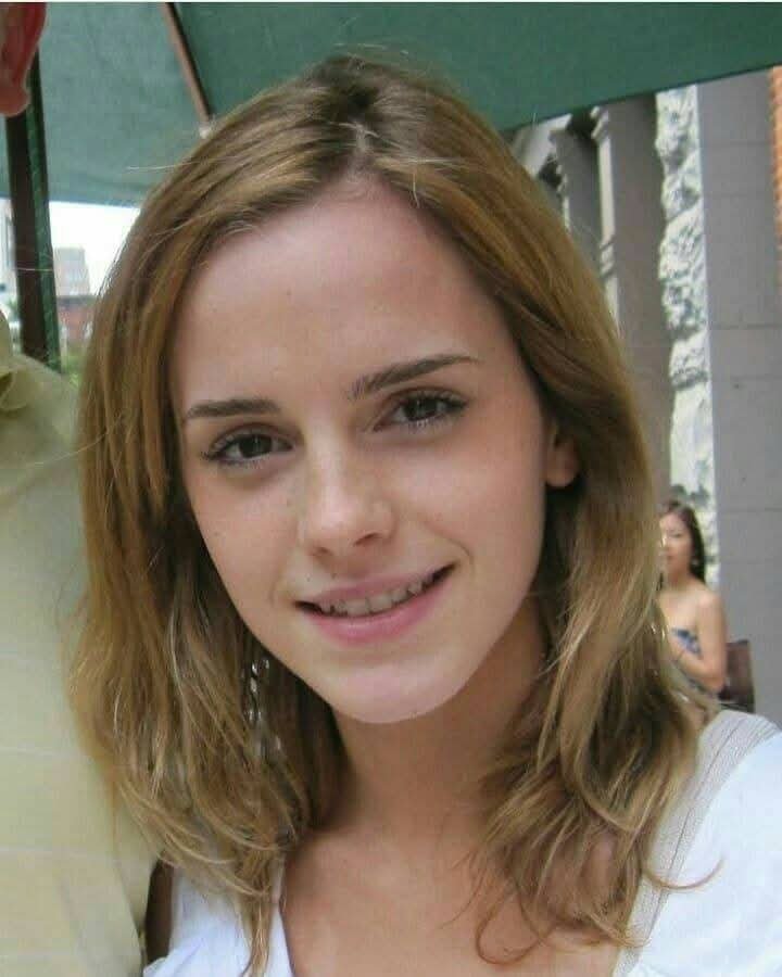 6PviwDMx Emma Watson 05.jpg